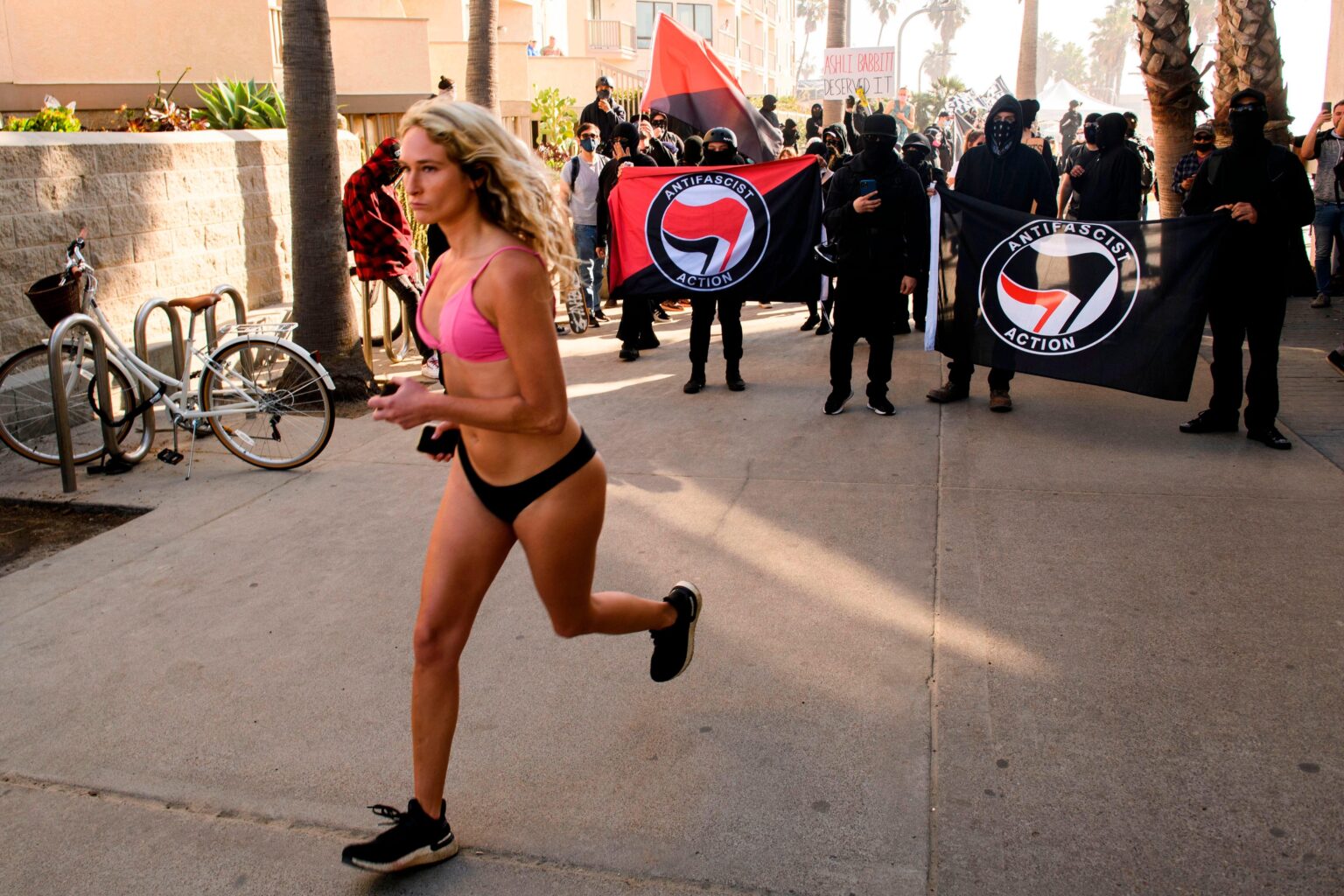 Two defendants guilty of conspiracy in groundbreaking Antifa trial in San Diego – USA Today