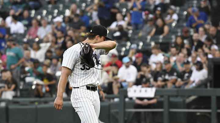 Former Padres Top Prospect Hits Home Run Off Dodgers Superstar in Promising Sign – Sports Illustrated