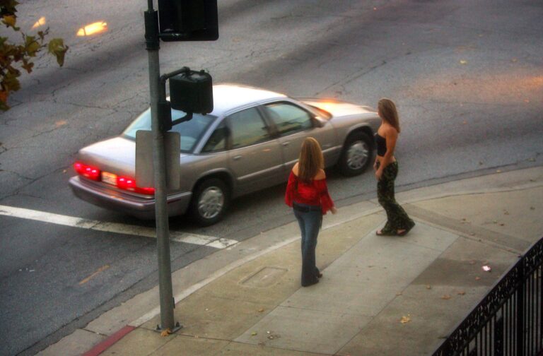 G-string-clad prostitutes prowl San Diego streets; families, businesses forced to scramble – Fox News