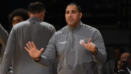 ‘Beautiful to see:’ San Diego State assistant Mark Fisher, living with ALS, helps team at Final Four – USA Today