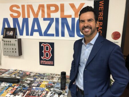 San Diego sports anchor Kyle Kraska shot outside home – USA Today