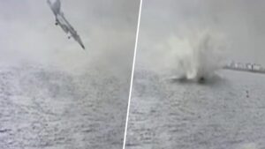 Dramatic video shows U.S. Navy jet crashing into San Diego Harbor – Los Angeles Times
