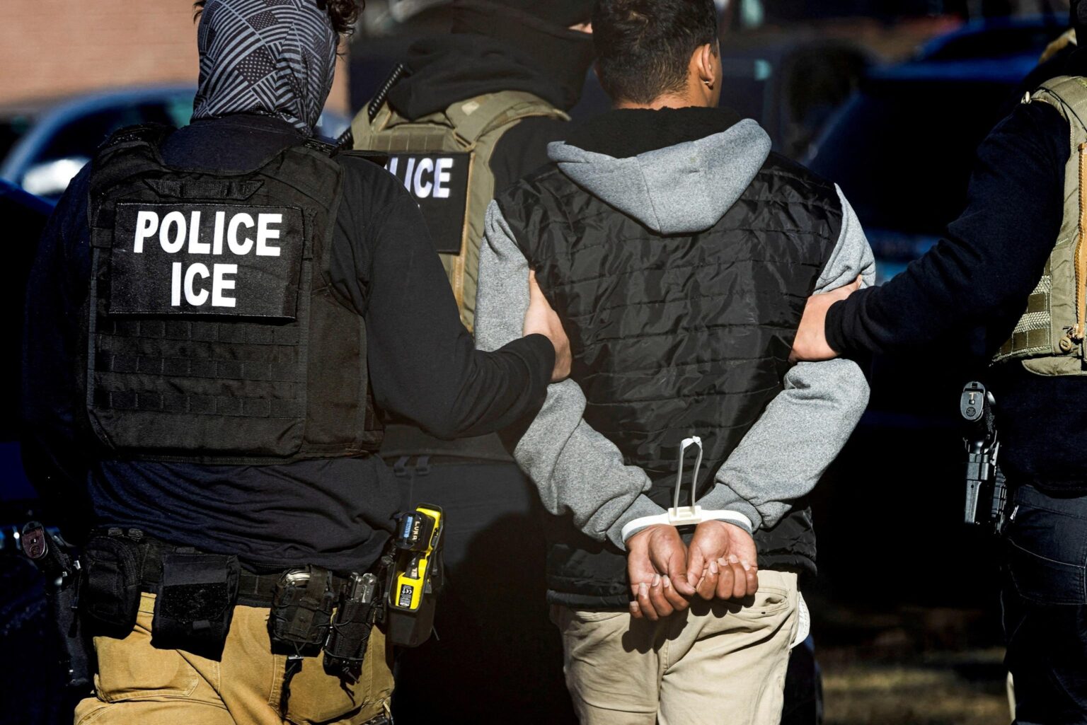 ICE arrests several workers from South Park restaurant – KPBS