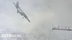 2 pilots rescued after military fighter jet crashes into San Diego Bay – NBC News