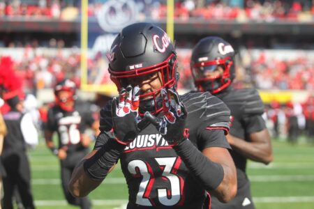 Louisville travels to San Diego to take on USC in Holiday Bowl. Here’s a look at photos – The Courier-Journal