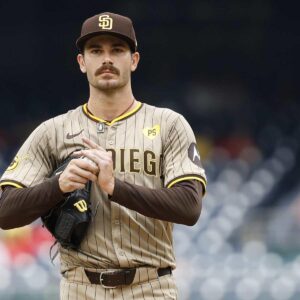 Dylan Cease Gets Honest About Remaining With Padres After Trade Deadline – Sports Illustrated