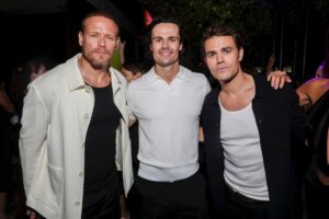 Celeb Snaps: Sam Heughan, Jamie Roy, Paul Wesley, Katie Holmes, Joshua Jackson, and more – socialitelife.com