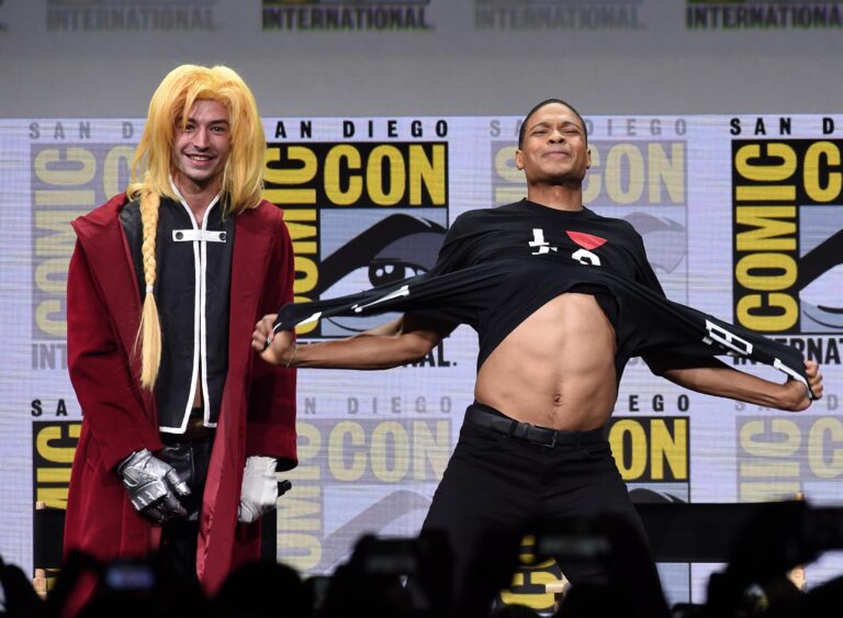 Wahoo! Ezra Miller cosplays as Toadette for ‘Fantastic Beasts’ Comic-Con panel – Entertainment Weekly