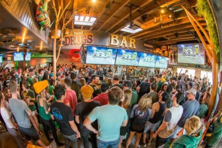 10 Best Sports Bars in San Diego for Beer, Eats and Fun – USA TODAY 10Best