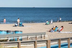 Beaches across US close during Labor Day weekend due to fecal contamination – USA Today