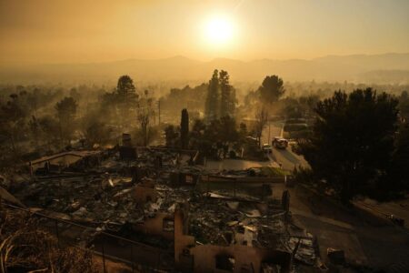 How close are the Los Angeles fires to San Diego? – Yahoo