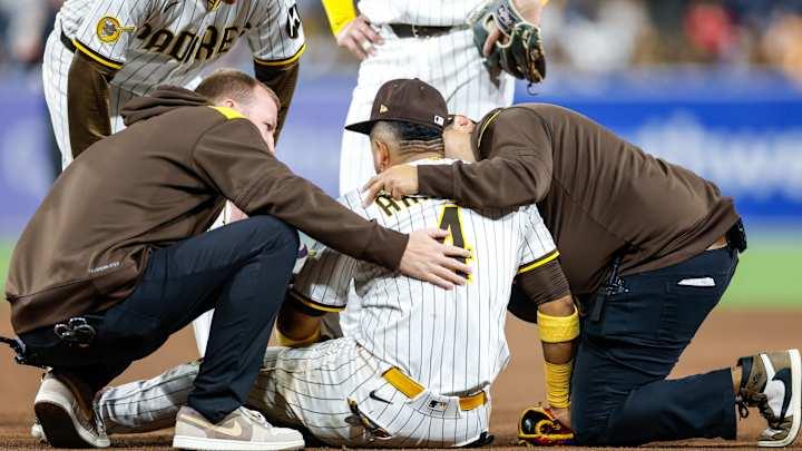 Padres’ Luis Arraez Shares His Inspiring Journey Overcoming a Major On-Field Injury Padres’ Luis Arraez Reveals He’s Playing Through Significant Injury – Sports Illustrated