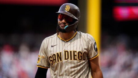 Padres Star Projected to Sign 3-Year, $75 Million Contract in Free Agency – Sports Illustrated